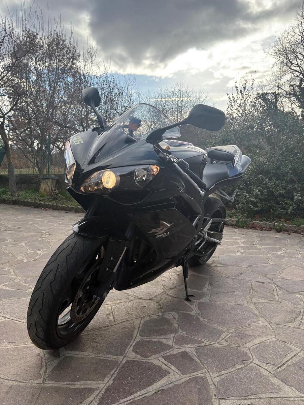 Yamaha YZF R1 (2007 - 08) (16)