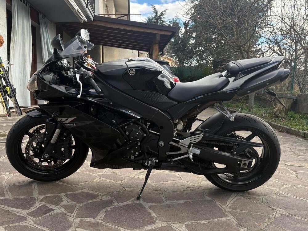 Yamaha YZF R1 (2007 - 08) (5)