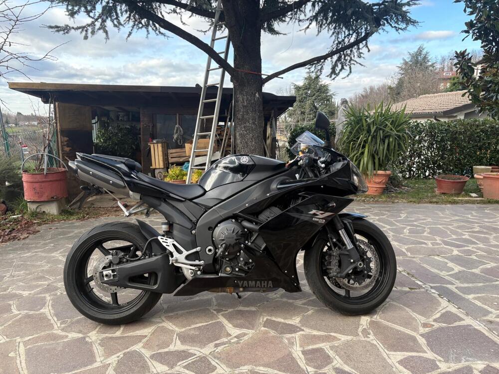 Yamaha YZF R1 (2007 - 08) (14)