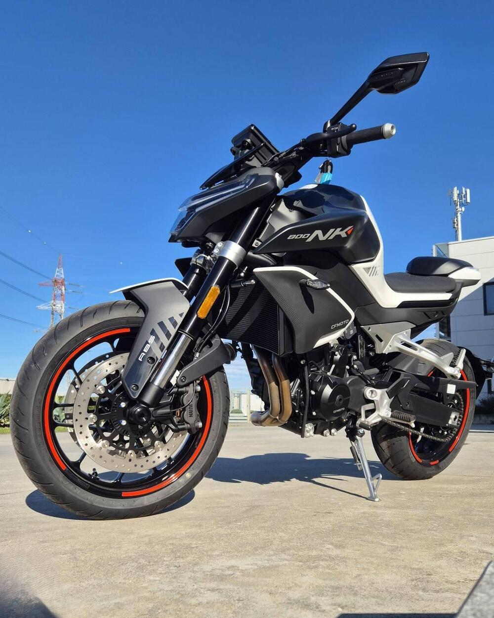 CFMOTO 800NK Advanced (2023 - 26) (4)