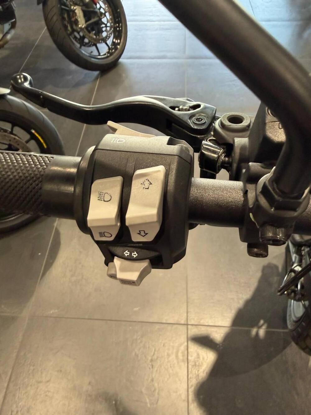 Ducati Scrambler 1100 Dark Pro (2020 - 24) (13)