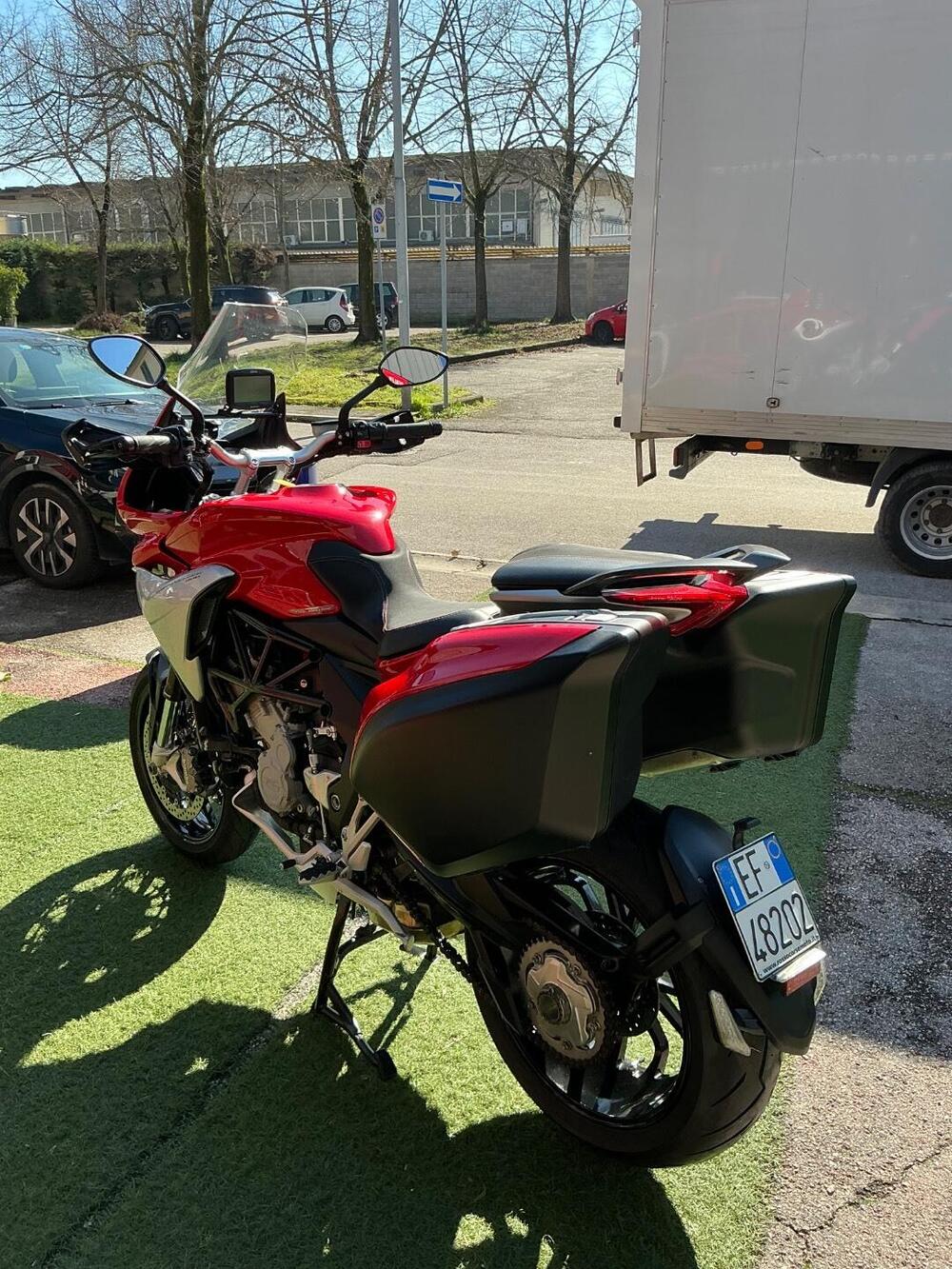 MV Agusta Turismo Veloce 800 Lusso (2014 - 16) (4)