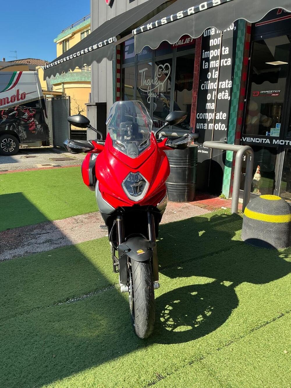 MV Agusta Turismo Veloce 800 Lusso (2014 - 16) (7)