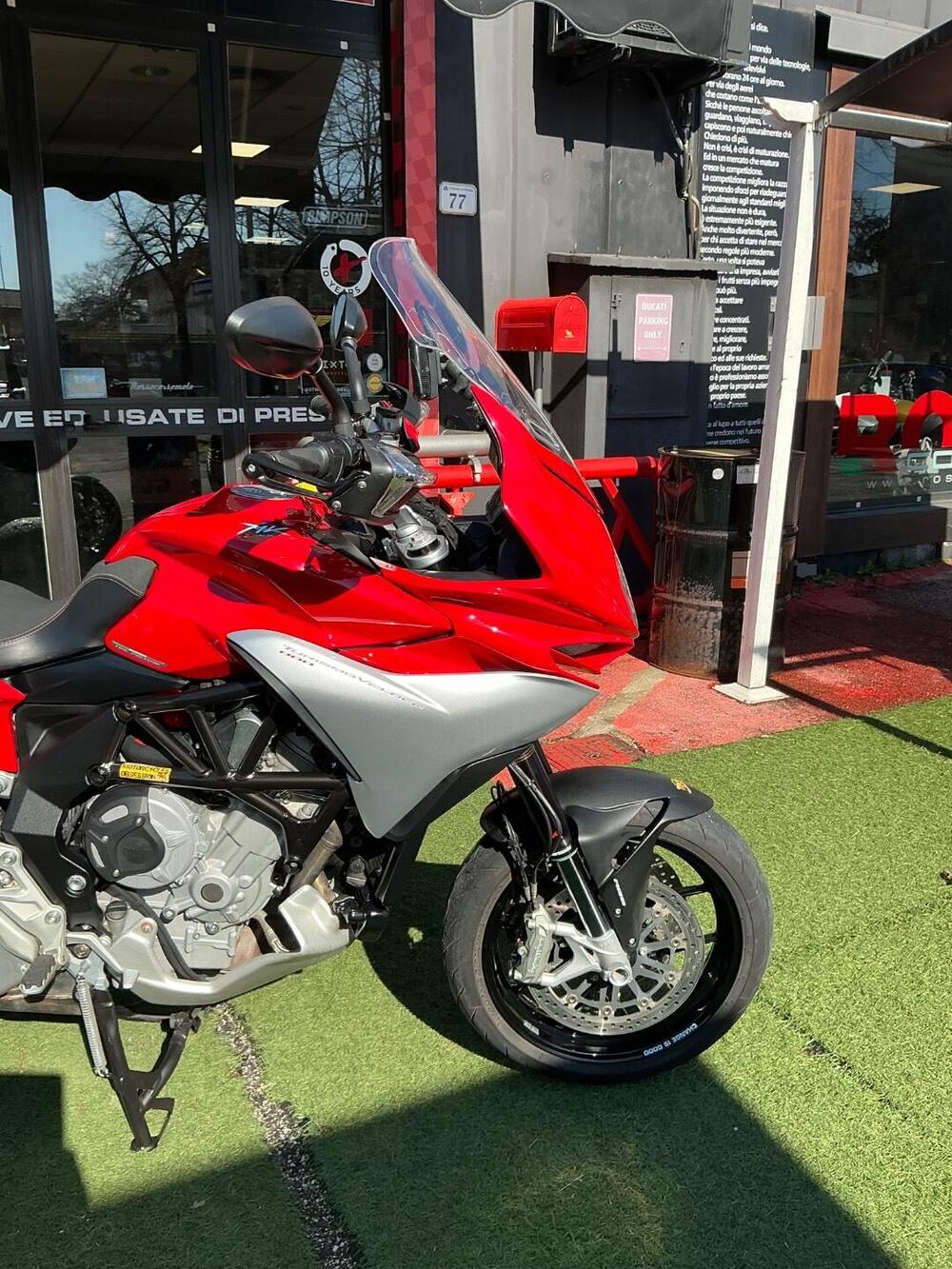 MV Agusta Turismo Veloce 800 Lusso (2014 - 16) (9)