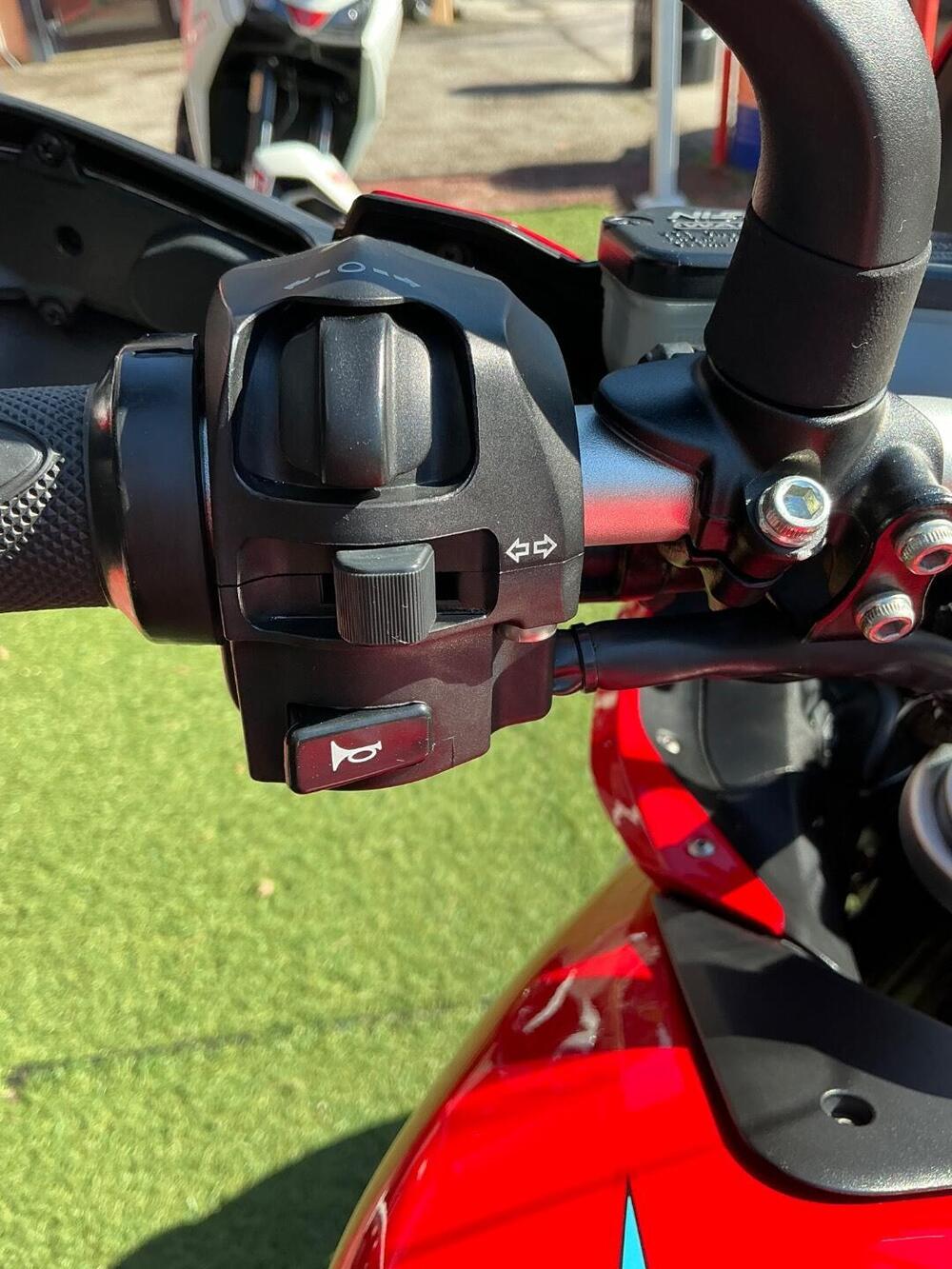 MV Agusta Turismo Veloce 800 Lusso (2014 - 16) (18)