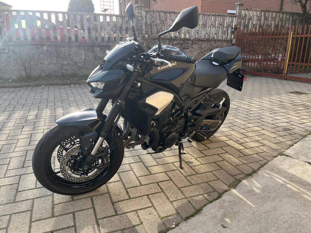 Kawasaki Z 900 (2025 - 26) (4)
