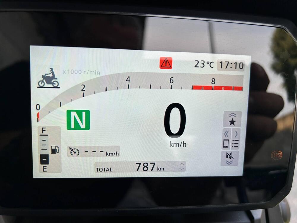 Honda X-ADV 750 (2025 - 26) (5)