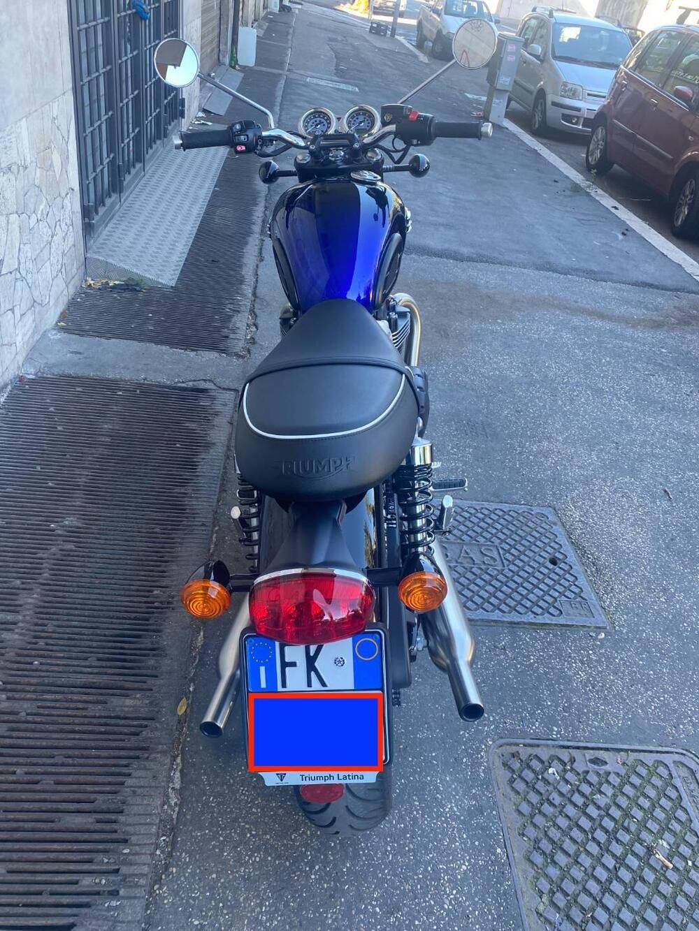 Triumph Bonneville T100 Stealth Edition (2024) (5)