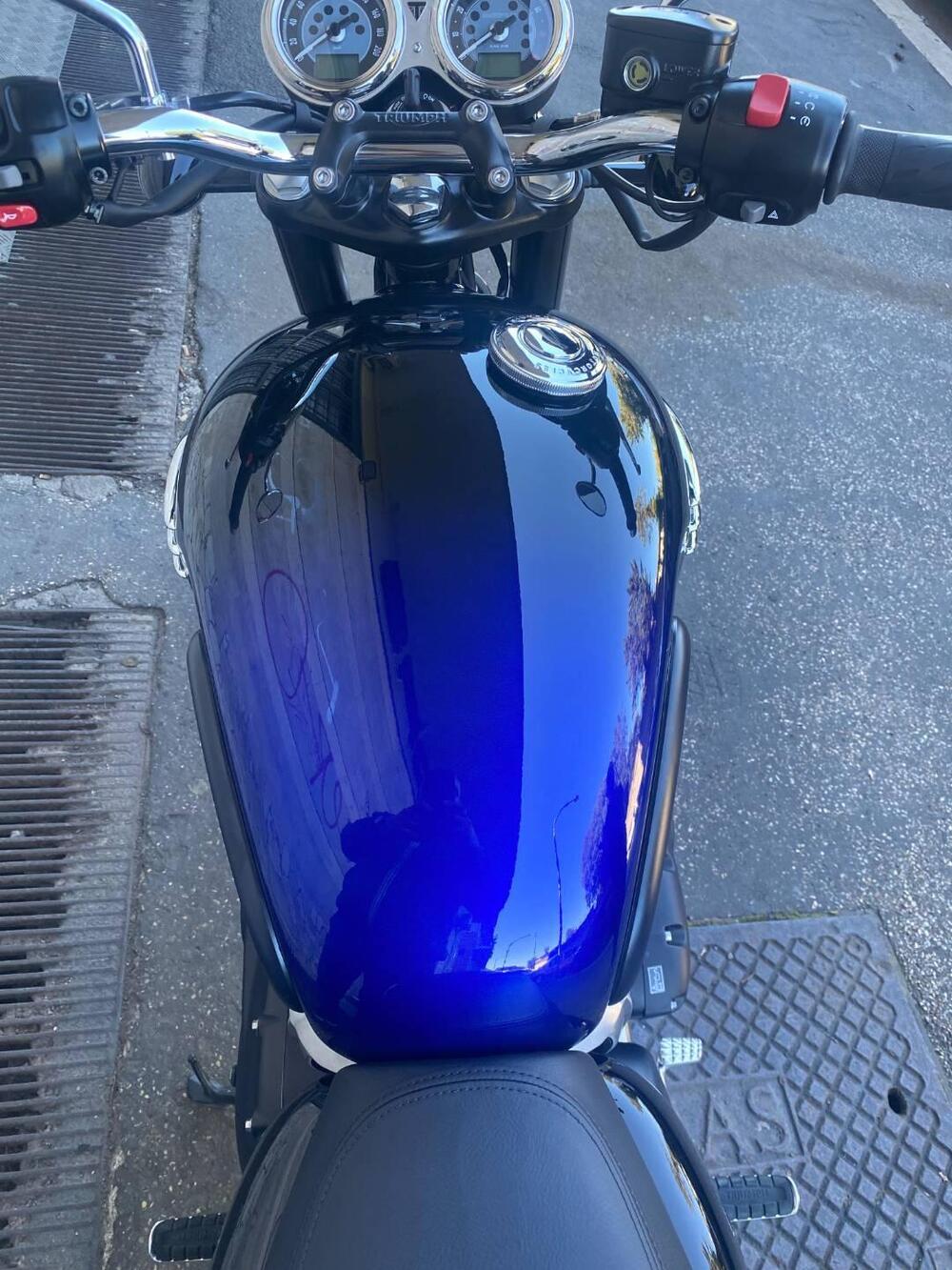 Triumph Bonneville T100 Stealth Edition (2024) (6)