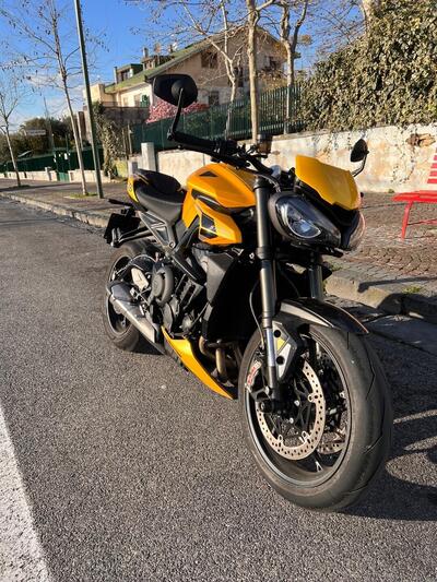 Triumph Street Triple 765 RS (2023 - 26) usata