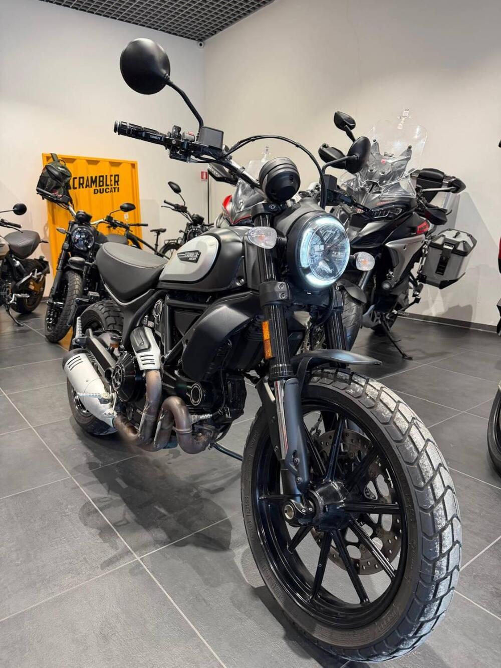 Ducati Scrambler 800 Icon Dark (2020) (5)