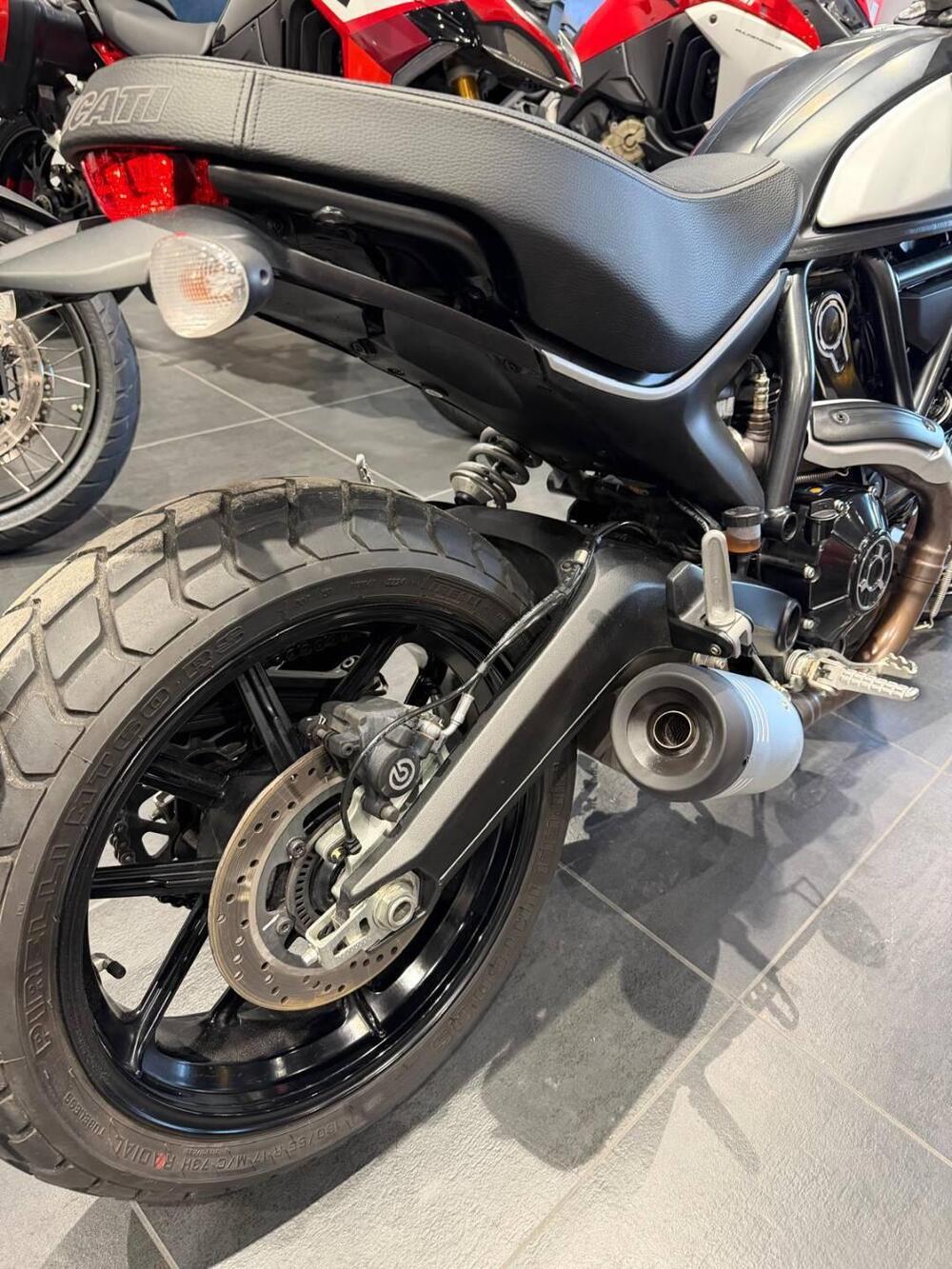 Ducati Scrambler 800 Icon Dark (2020) (8)
