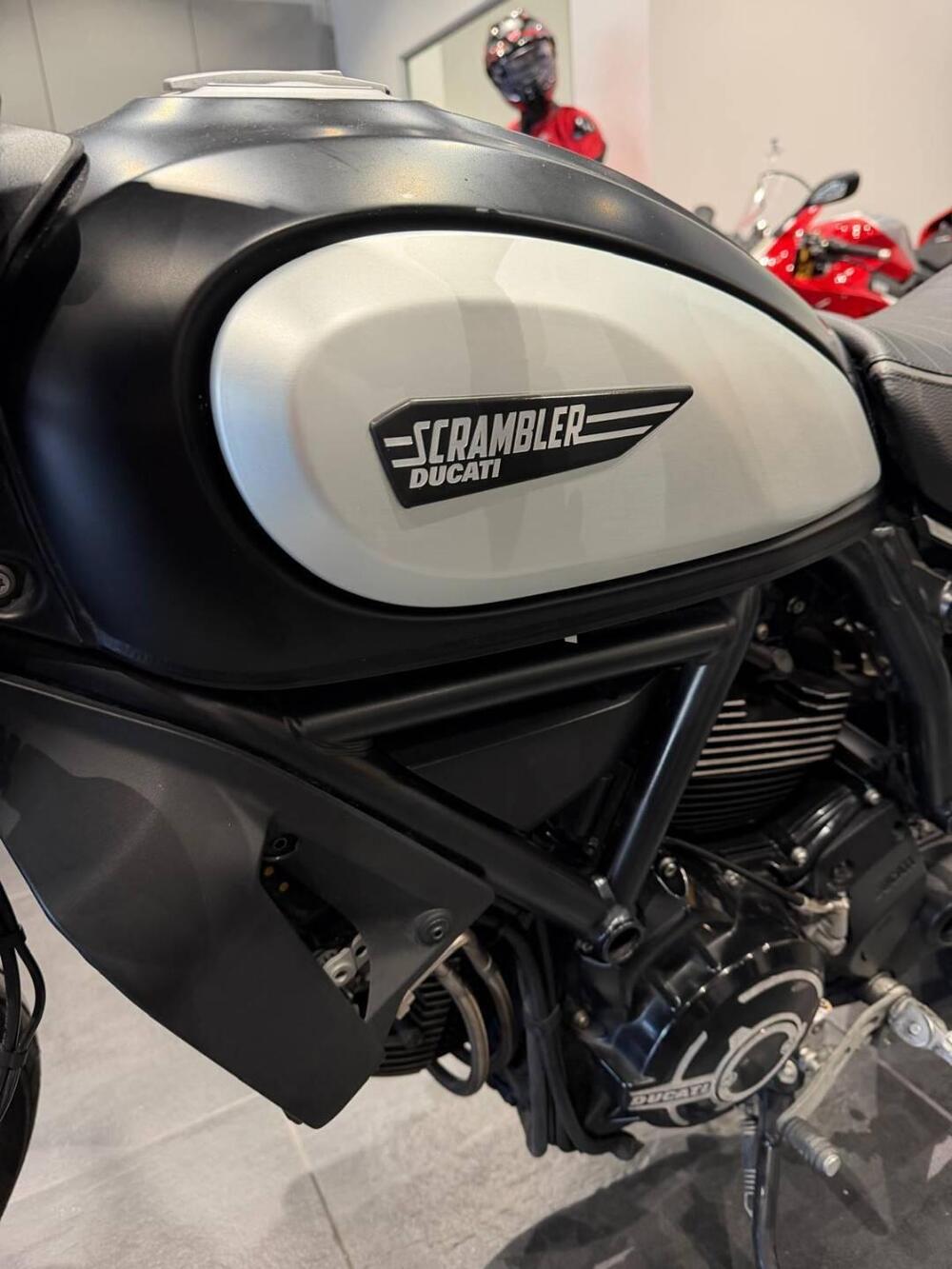 Ducati Scrambler 800 Icon Dark (2020) (12)