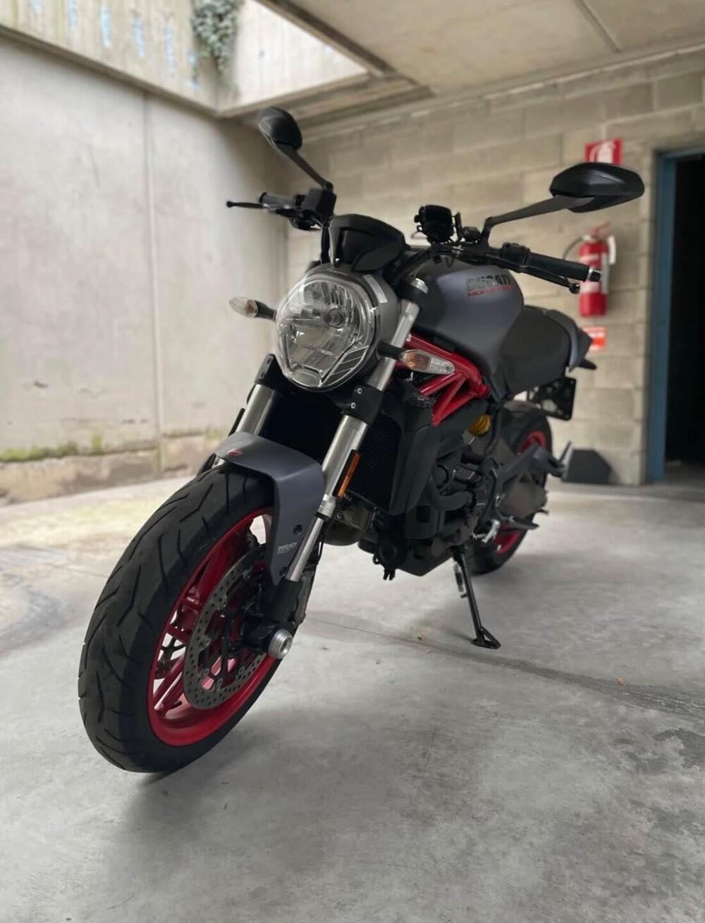 Ducati Monster 821 ABS (2014 - 17) (4)