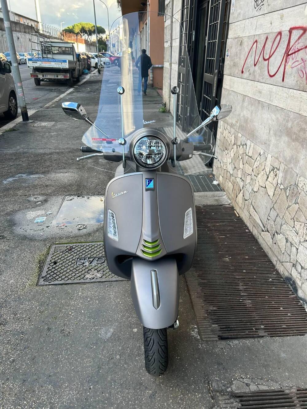 Vespa GTS 300 Supertech Hpe (2021 - 22) (4)