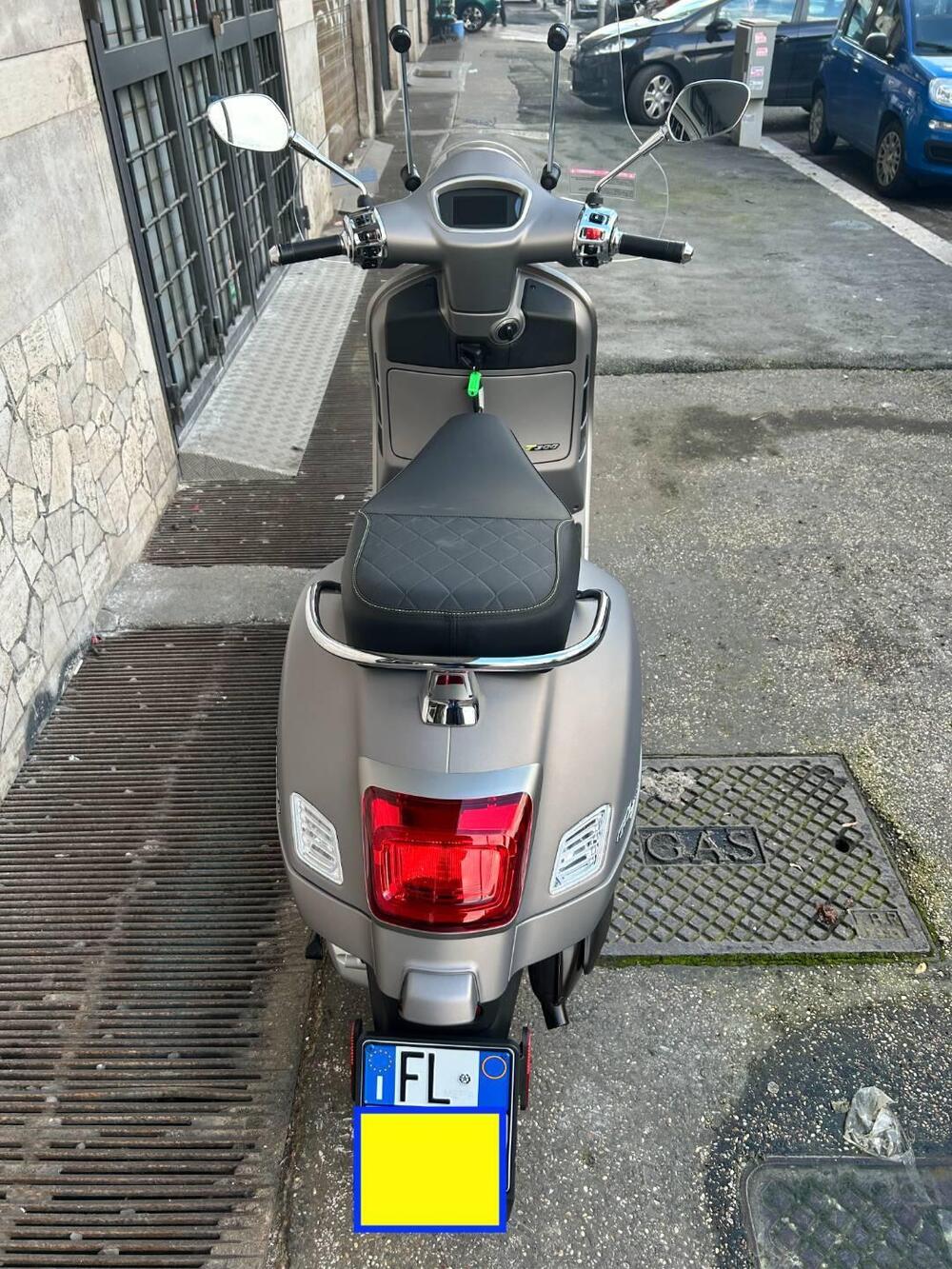 Vespa GTS 300 Supertech Hpe (2021 - 22) (7)