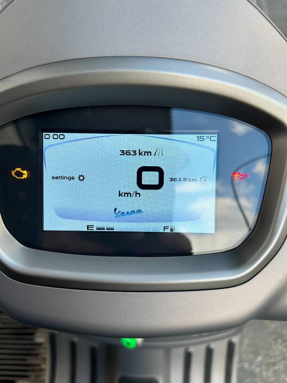 Vespa GTS 300 Supertech Hpe (2021 - 22) (8)