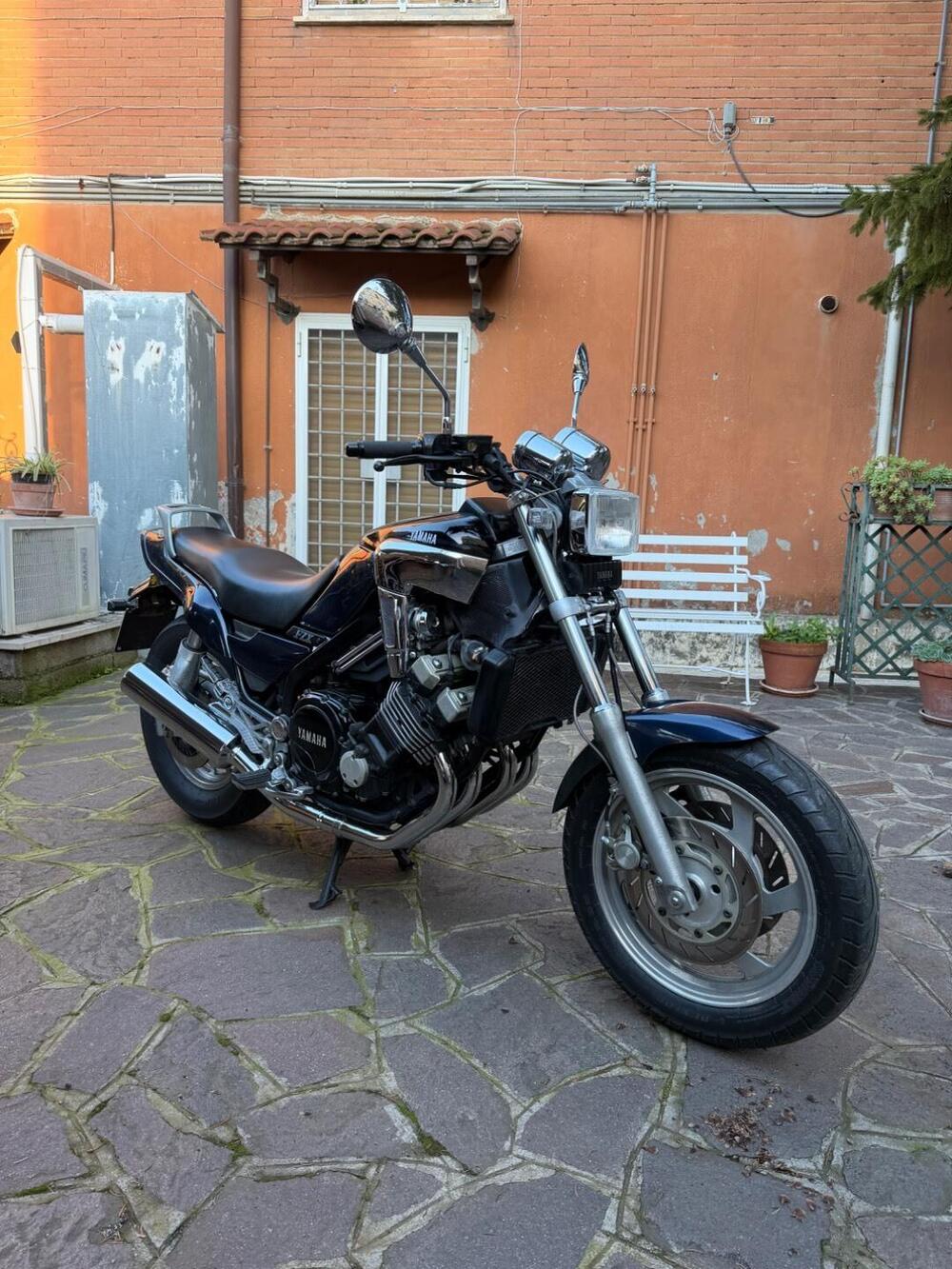 Yamaha FZX 750 (4)