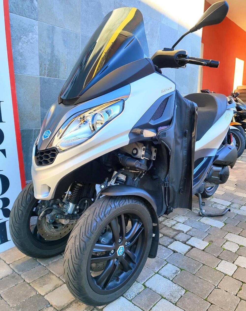 Piaggio MP3 300 ABS Hpe (2021 - 24) (4)