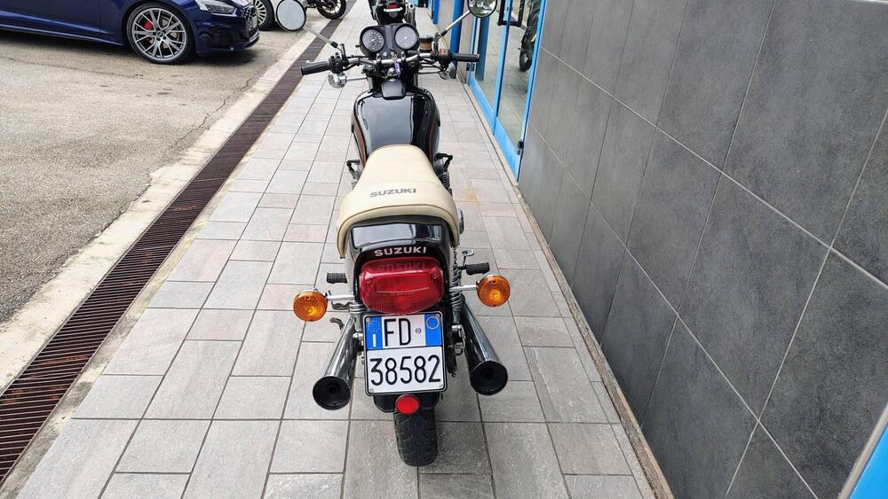 Suzuki GS 550 E  (2)