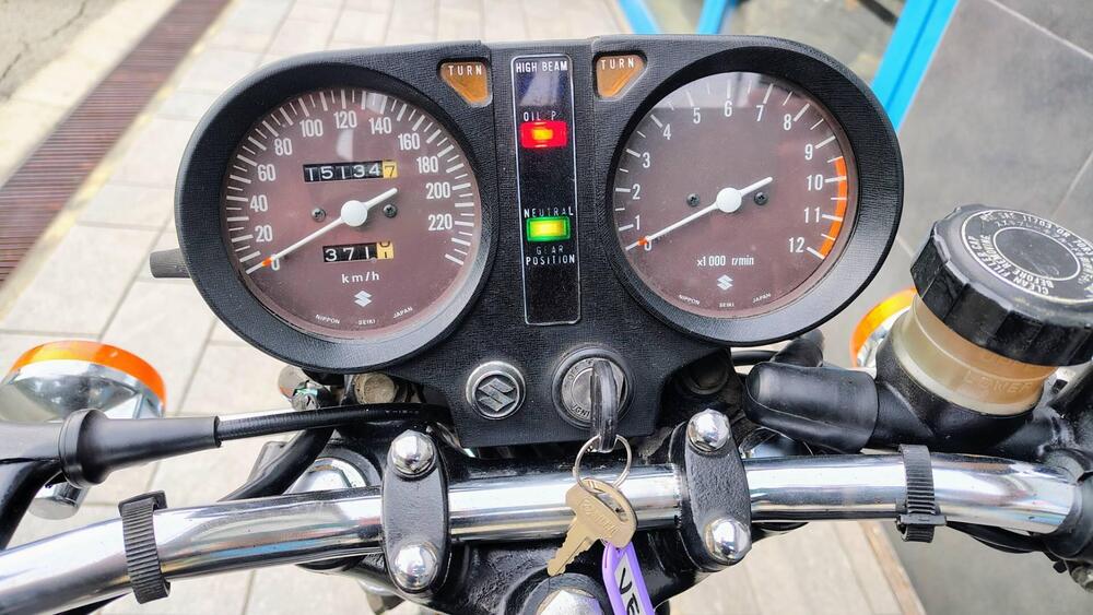 Suzuki GS 550 E  (4)