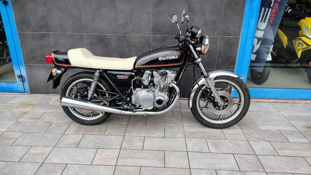 Suzuki GS 550 E  (5)