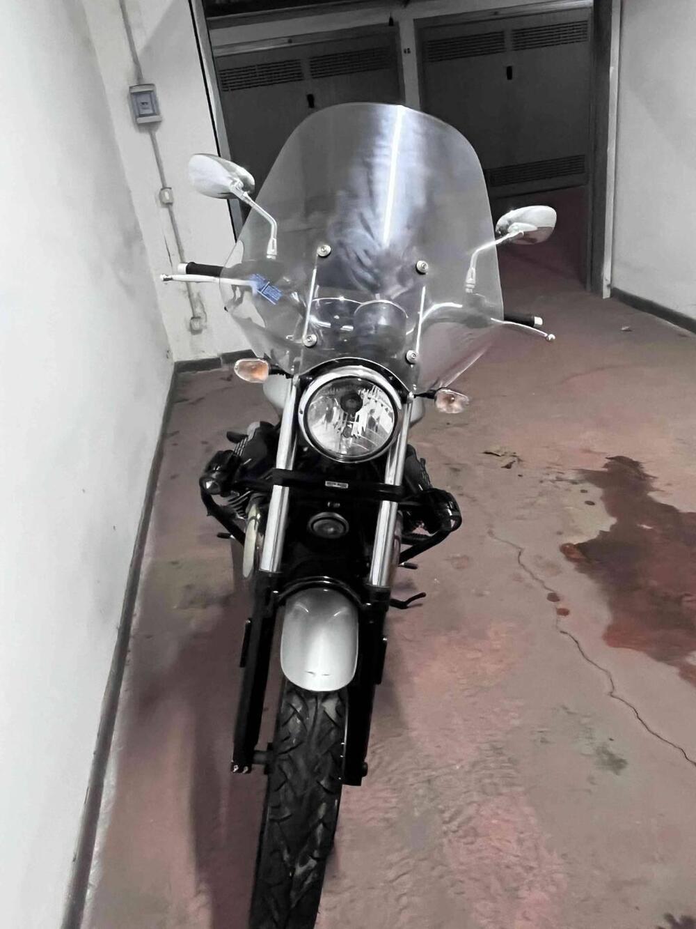 Moto Guzzi V9 Roamer (2021 - 24) (3)