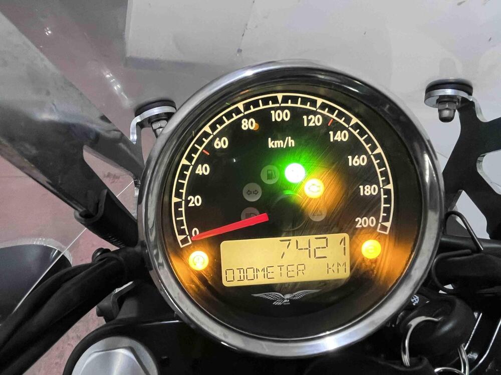 Moto Guzzi V9 Roamer (2021 - 24) (6)
