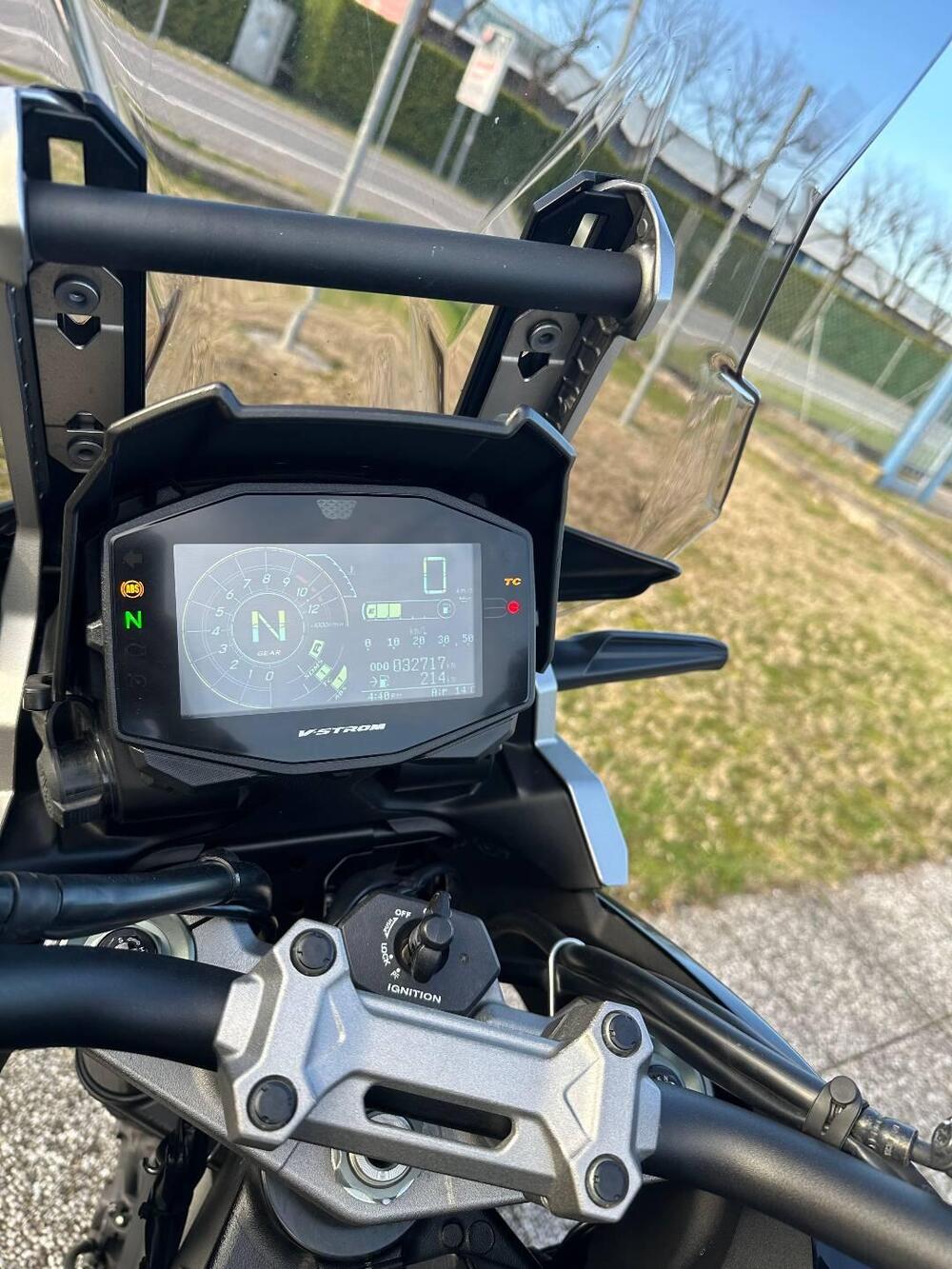 Suzuki V-Strom 1050XT (2020 - 23) (3)