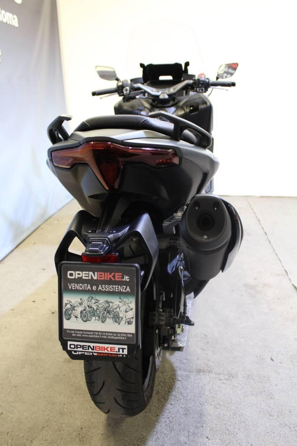 Yamaha T-Max 560 (2025 - 26) (5)