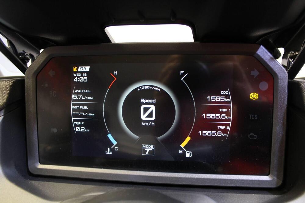 Yamaha T-Max 560 (2025 - 26) (3)