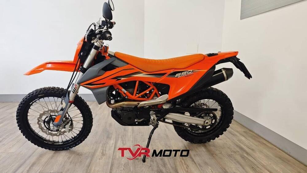KTM 690 Enduro R (2022 - 25) (5)
