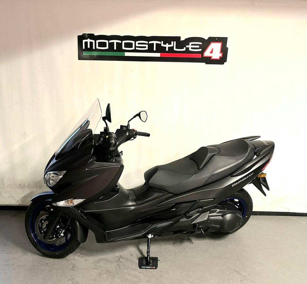 Suzuki Burgman 400 (2022 - 24) (2)