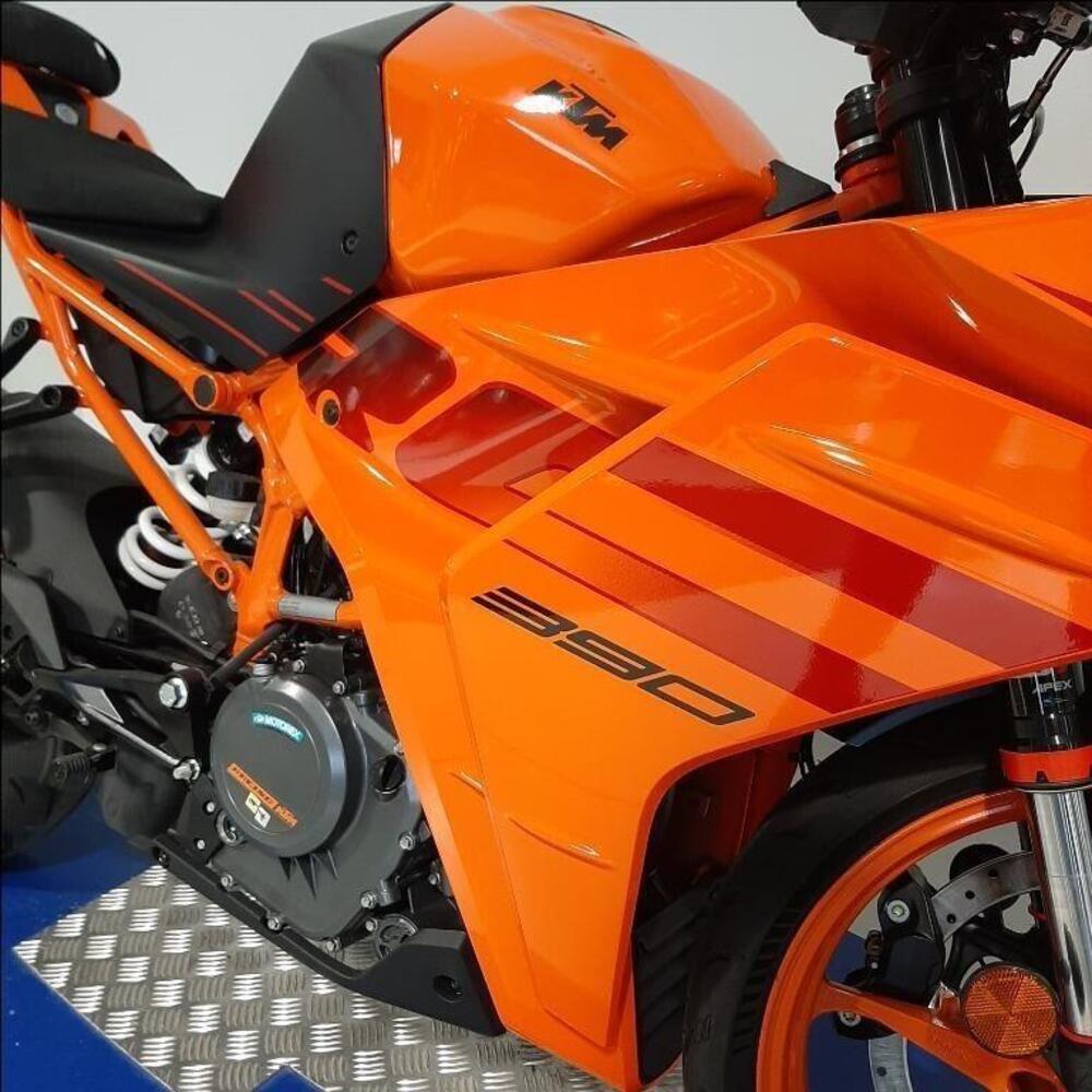 KTM RC 390 (2022 - 26) (6)