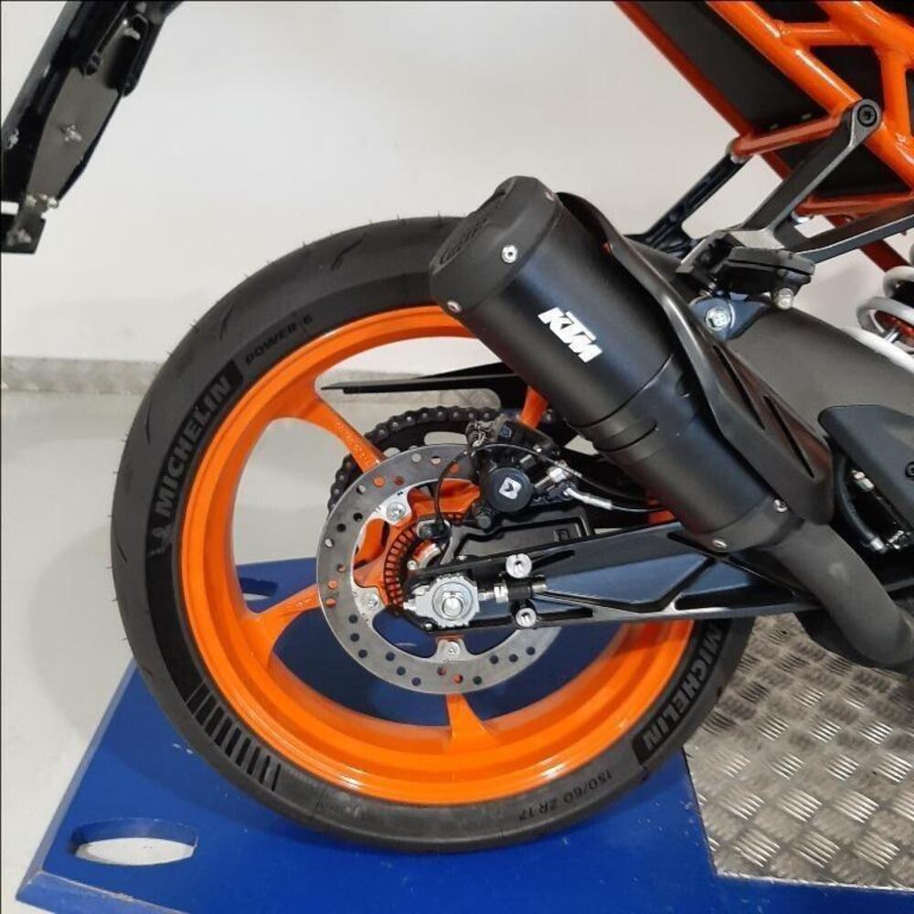 KTM RC 390 (2022 - 26) (8)
