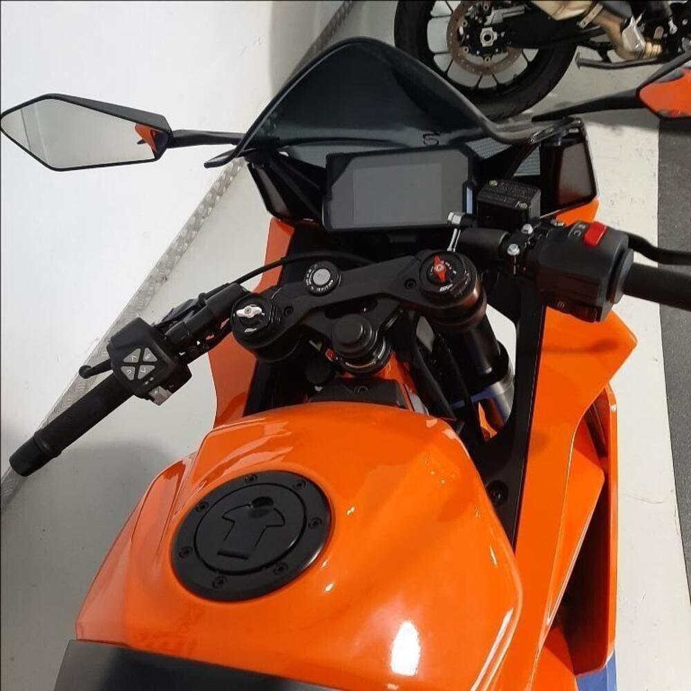 KTM RC 390 (2022 - 26) (11)