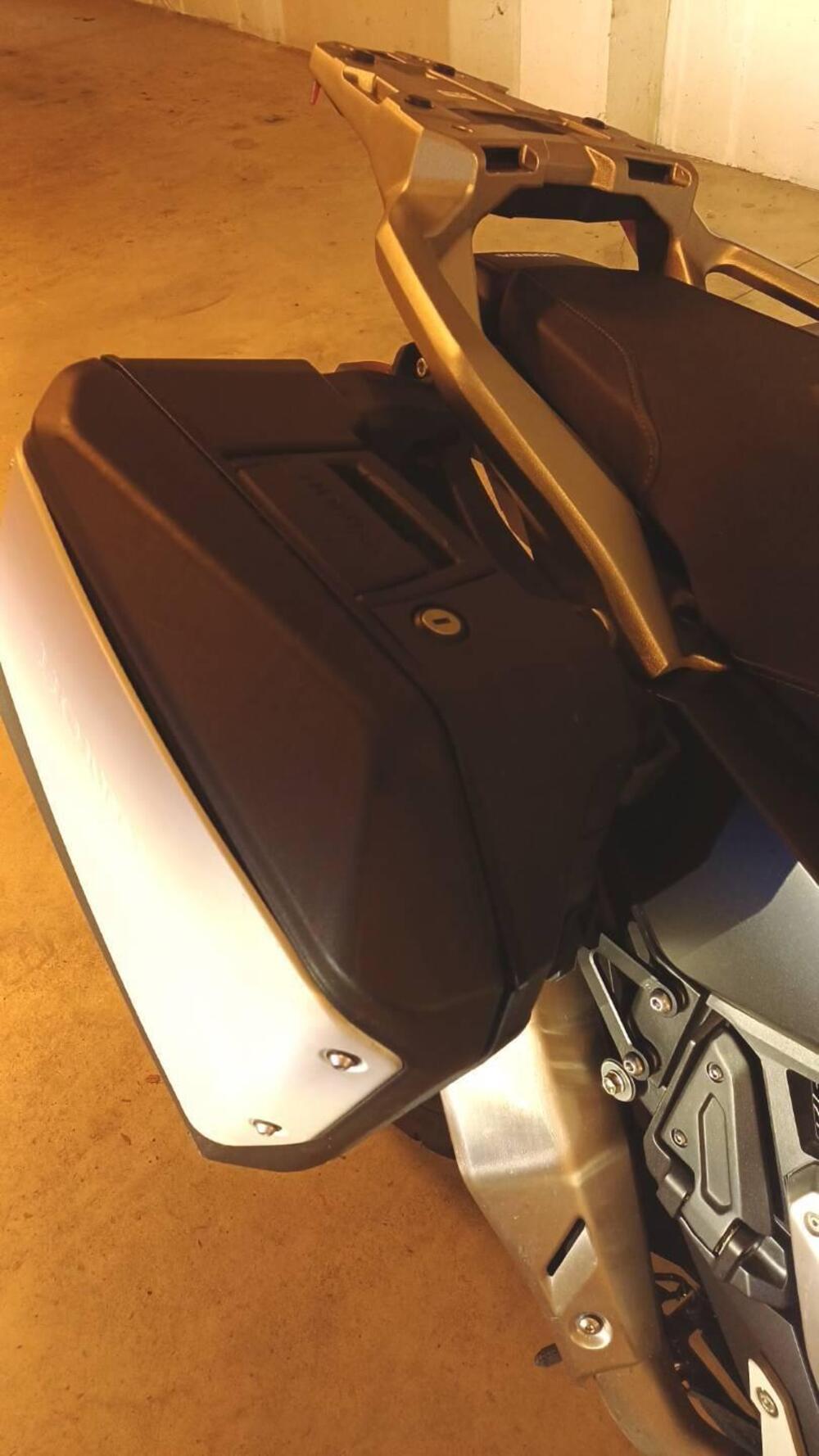 Honda X-ADV 750 DCT Travel (2021 - 24) (7)