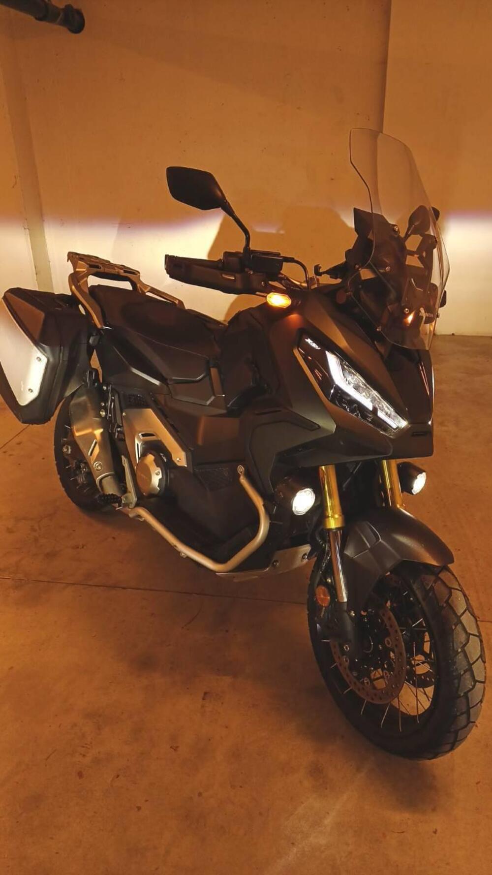 Honda X-ADV 750 DCT Travel (2021 - 24) (11)