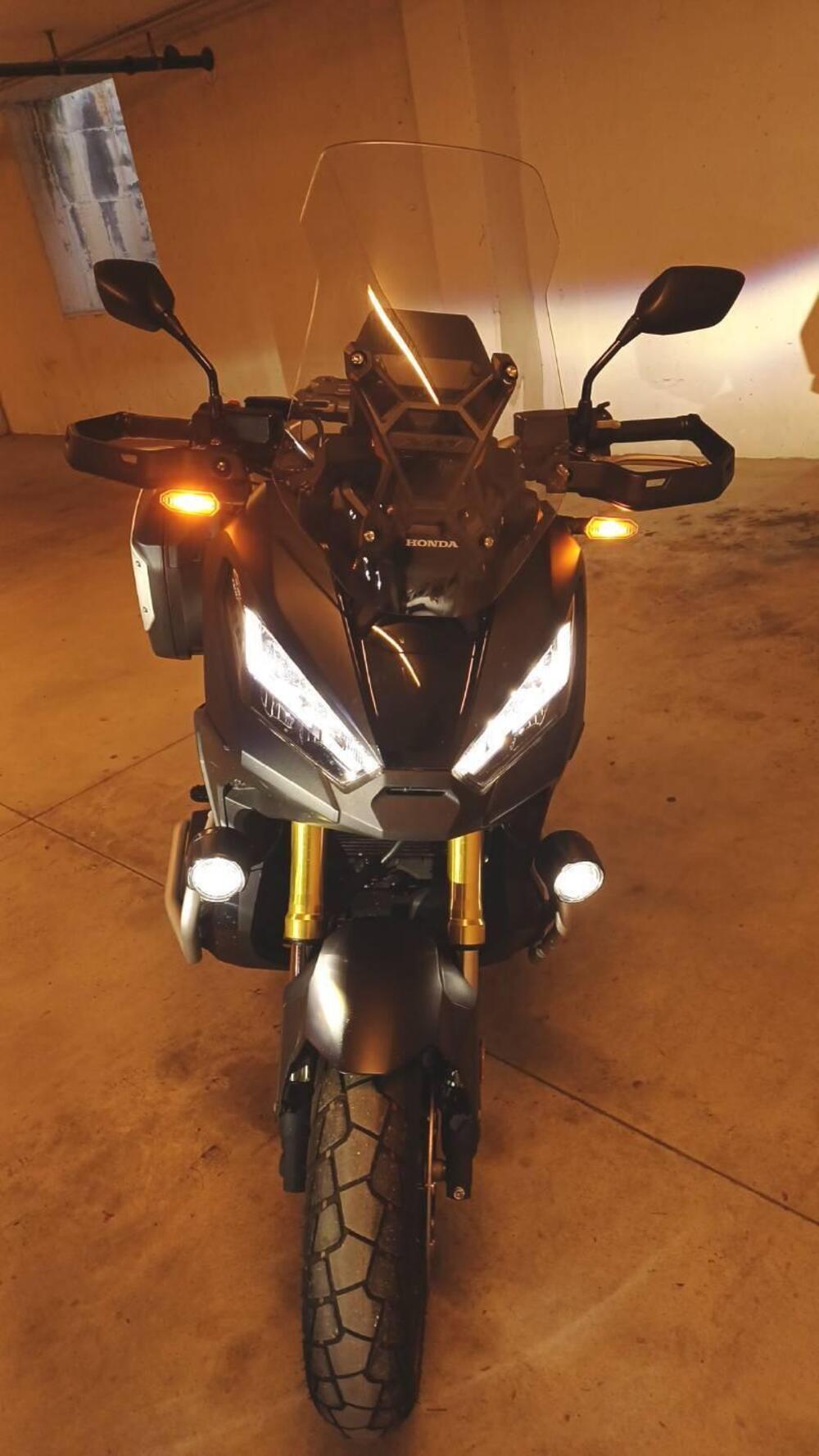 Honda X-ADV 750 DCT Travel (2021 - 24) (12)