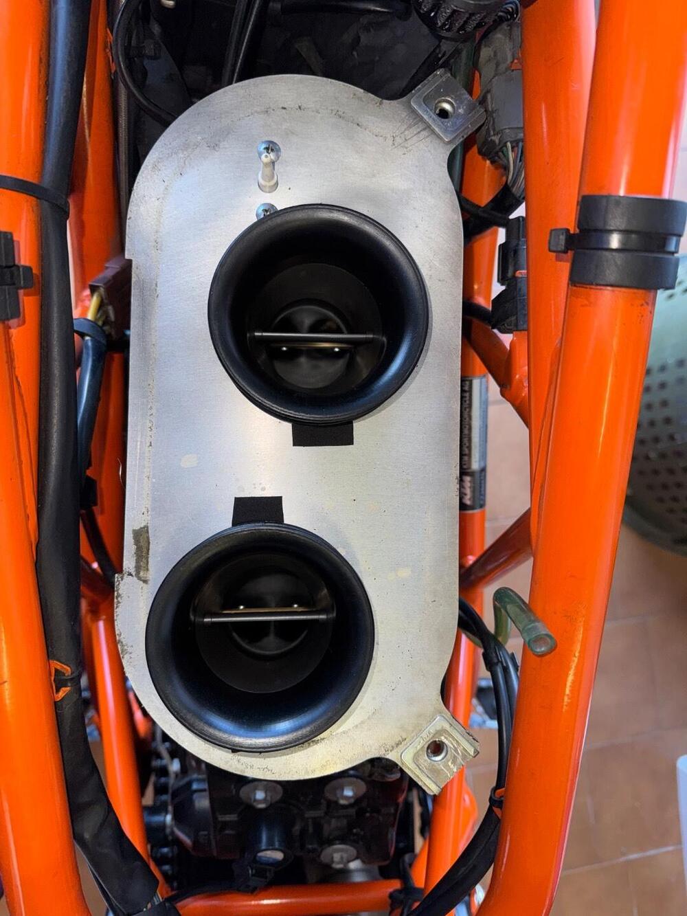 KTM 990 Supermoto R (2009 - 11) (13)