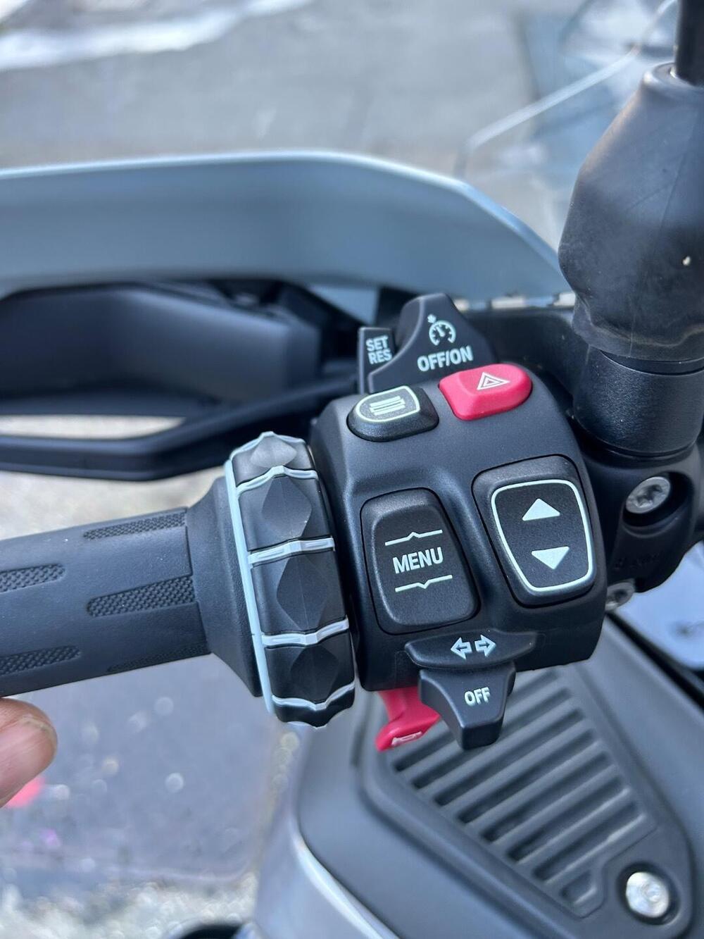 Bmw R 1300 GS Adventure Triple Black (2025 - 26) (6)