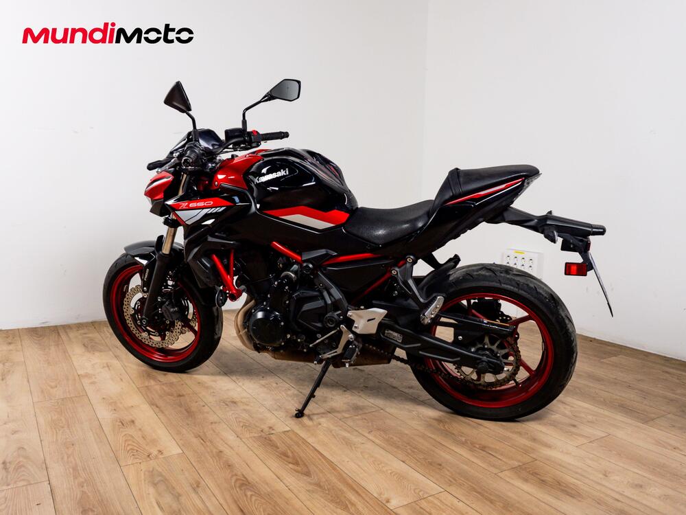 Kawasaki Z 650 (2025 - 26) (7)