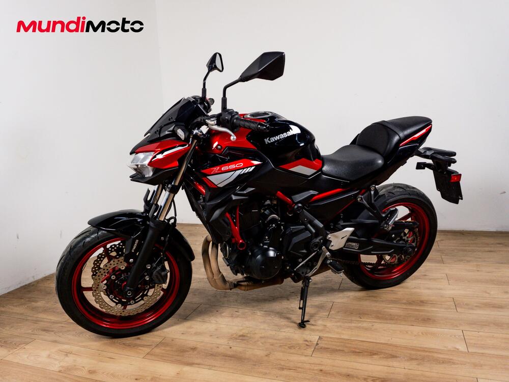 Kawasaki Z 650 (2025 - 26) (8)