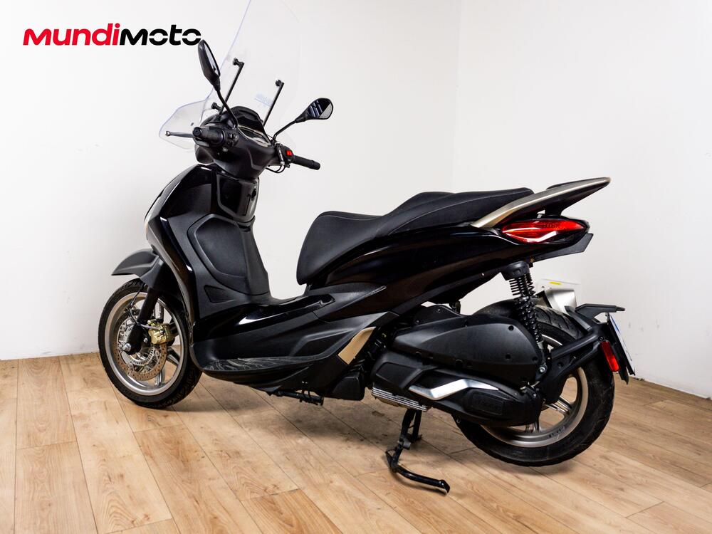 Piaggio Beverly 300 Hpe (2021) (7)