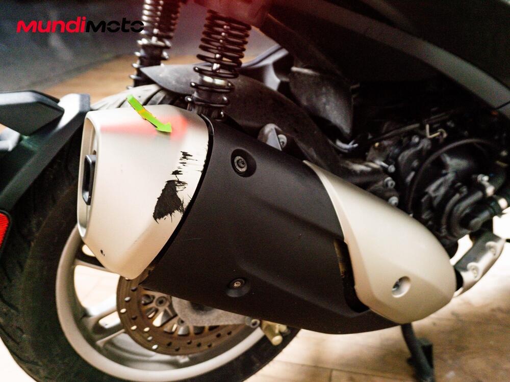 Piaggio Beverly 300 Hpe (2021) (15)