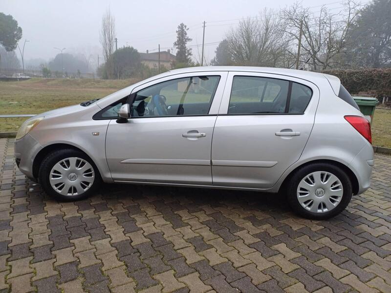 Opel Corsa usata a Padova (2)