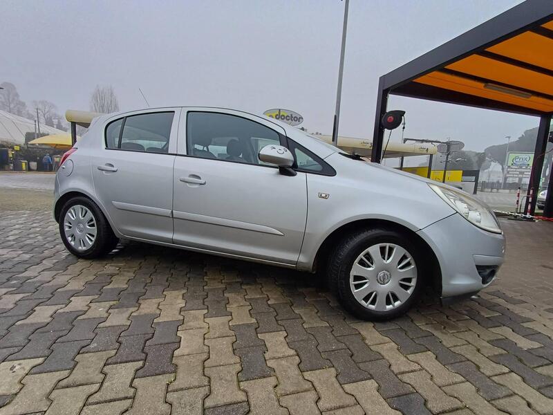 Opel Corsa usata a Padova (5)