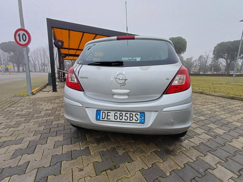 Opel Corsa usata a Padova (7)