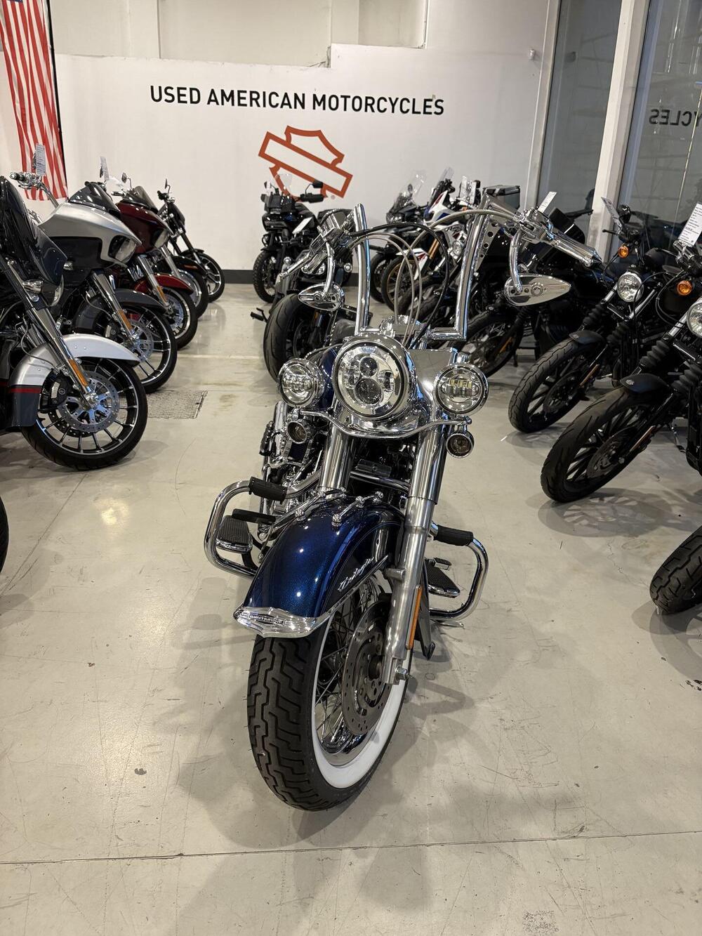 Harley-Davidson 1690 Deluxe ABS (2011 - 16) - FLSTN (2)