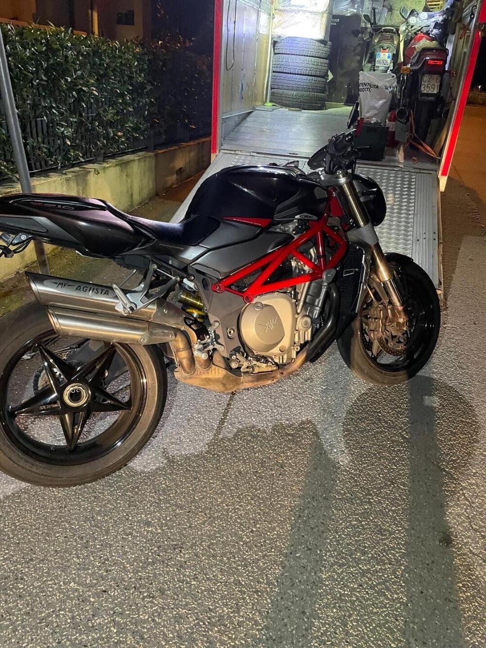 MV Agusta Brutale 910 S (2005 - 11) (2)